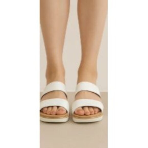 Gianni Bernini Size  7  Women’s  Memory Foam Slip Wedge Heel Sandal White - Picture 1 of 14